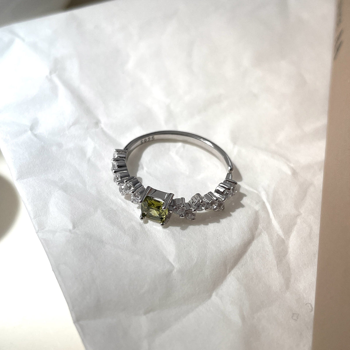 S925 pure silver olive green square zircon ring