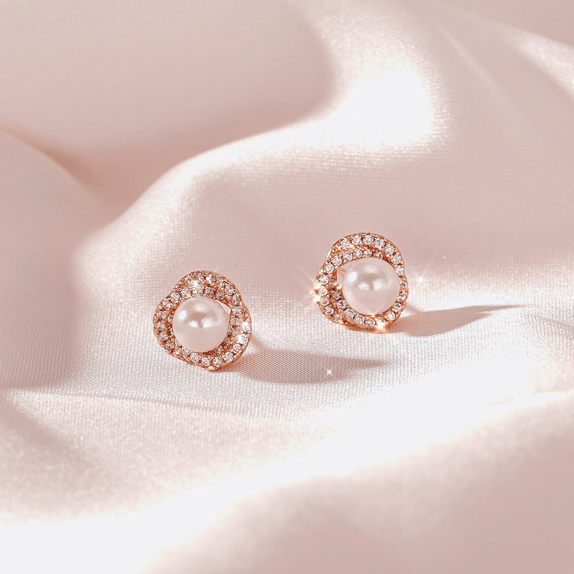 S925 pure silver pearl inlaid with sparkling zirconium earrings
