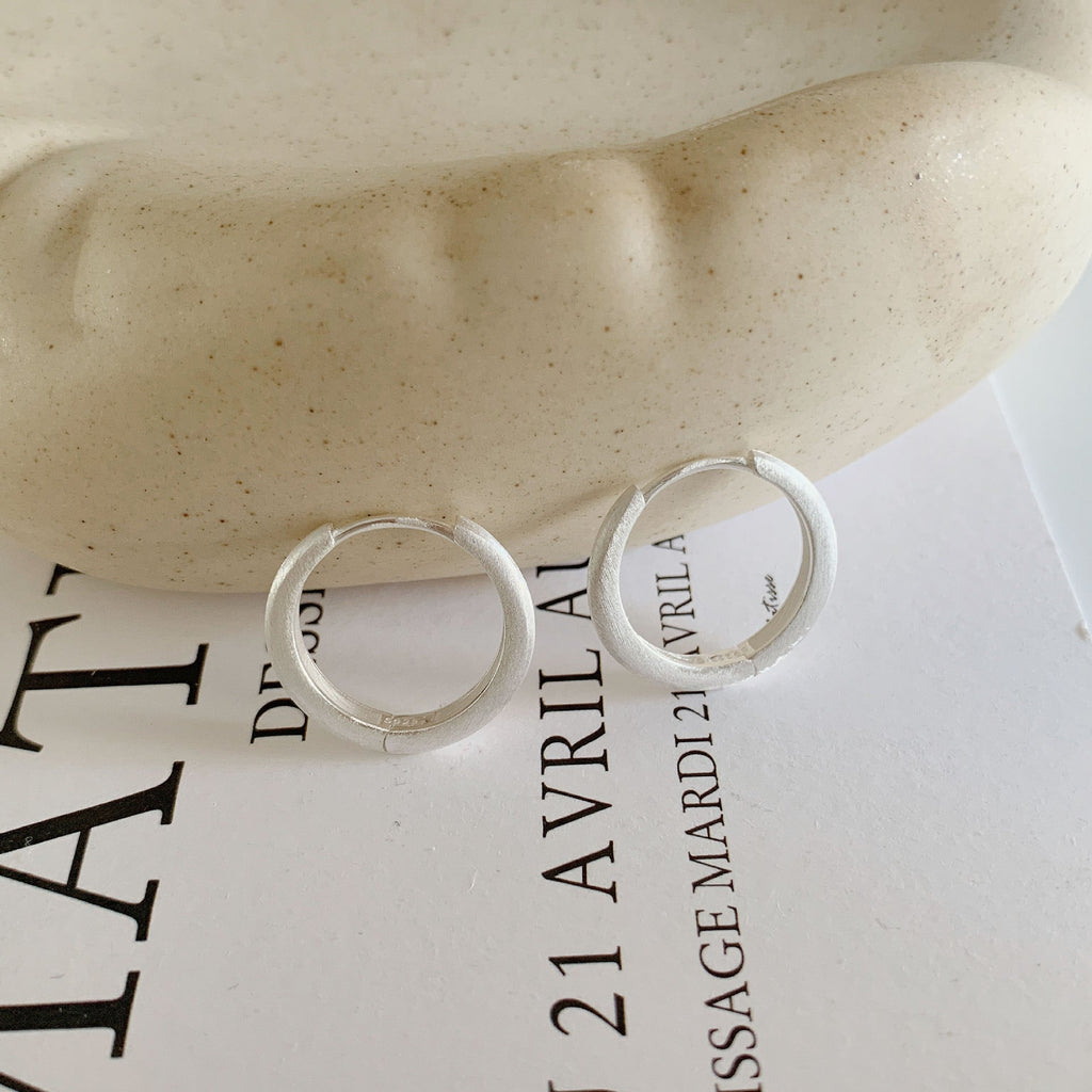 15.5mm Classic Hoop Earrings – image 6