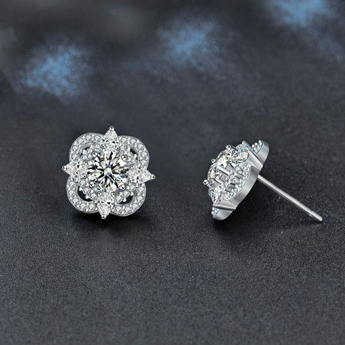 5mm Moissanite Four-Leaf Clover Stud Earrings – wholesale moissanite jewelry