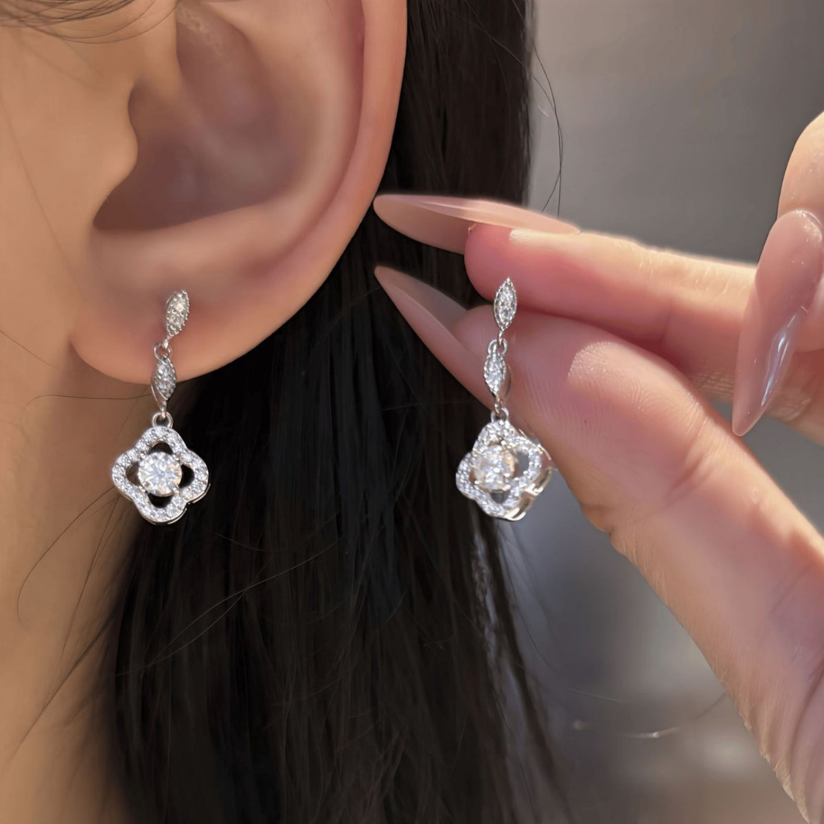 S925 Sterling Silver Long Moissanite Tassel Earrings with Four-Leaf Clover