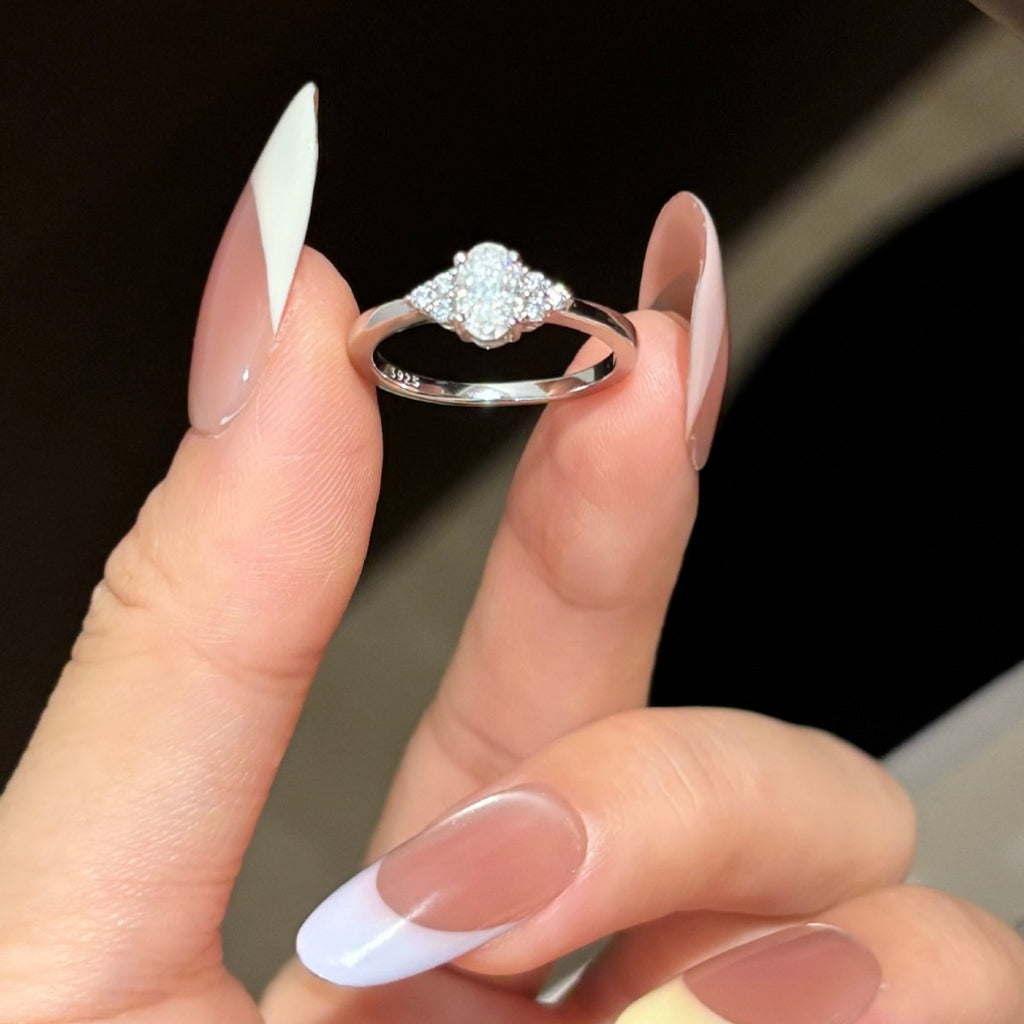 S925 Silver D-Color Moissanite Four-Prong "Pigeon's Egg" Ring