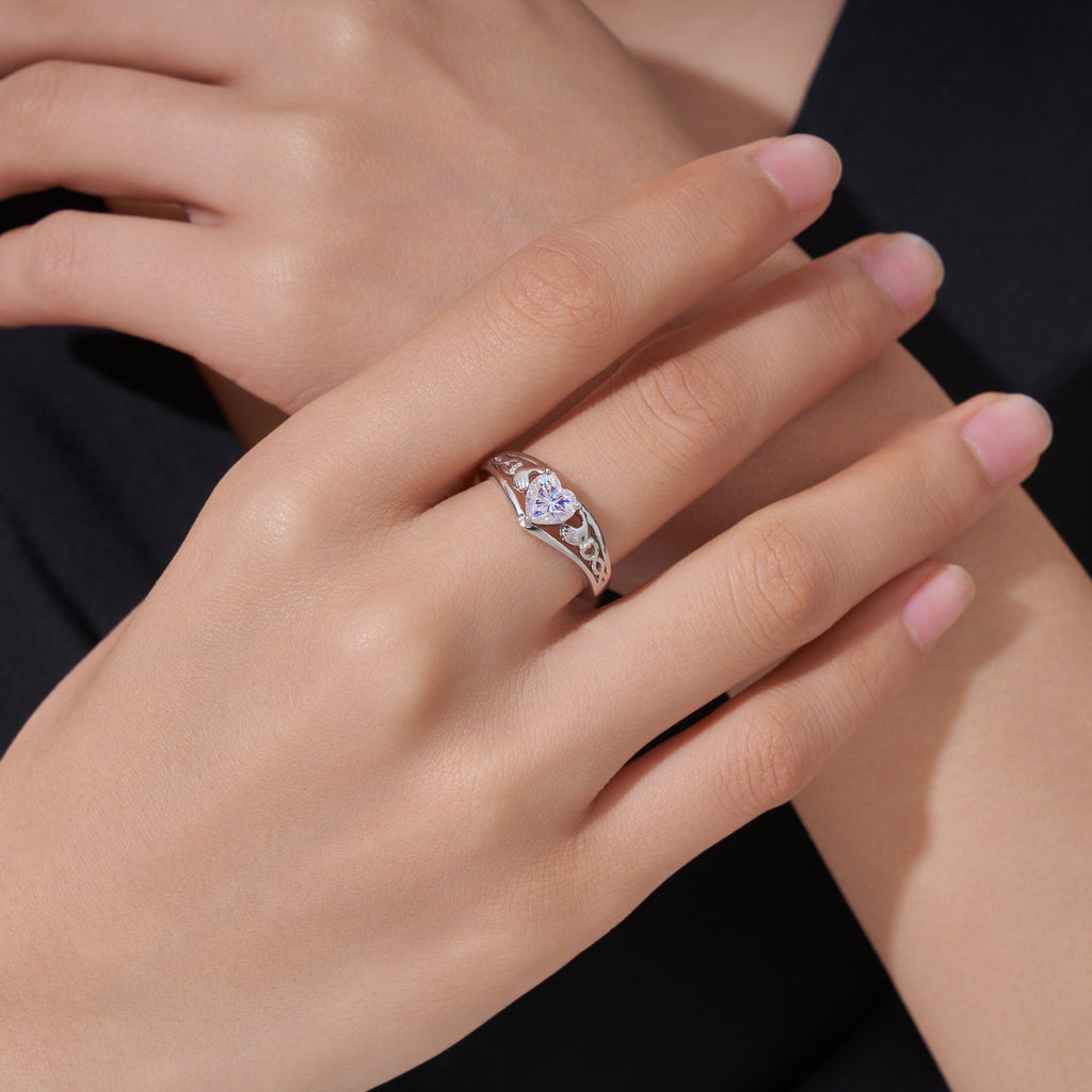 S925 Sterling Silver Heart-Shaped Moissanite Ring