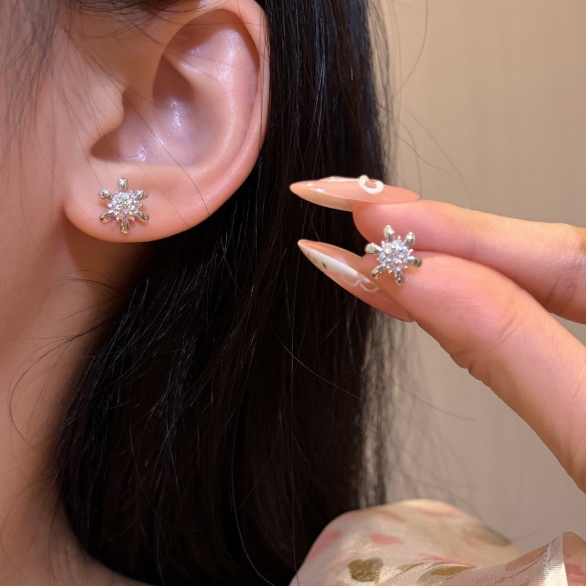 S925 Sterling Silver Metal Petal Moissanite Stud Earrings