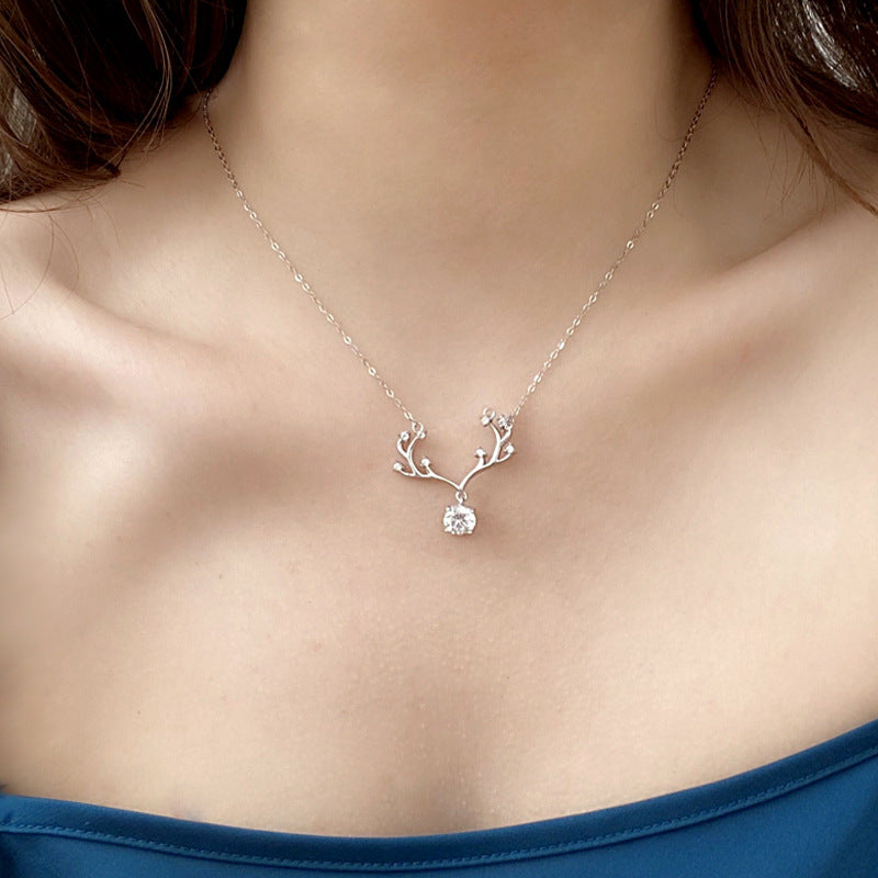 S925 Sterling Silver Moissanite Deer Shape Pendant Necklace