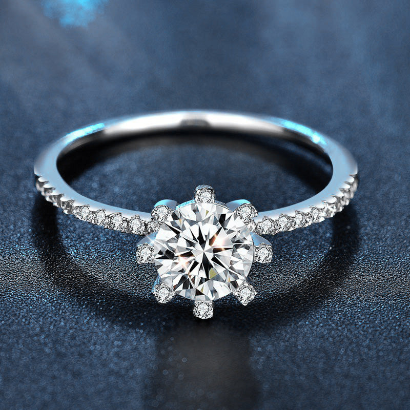 S925 Sterling Silver Eight-Claw Moissanite Ring