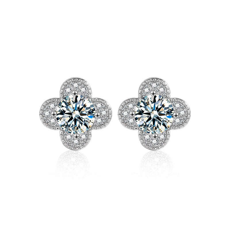 S925 Sterling Silver Simple Four-Leaf Clover Moissanite Stud Earrings