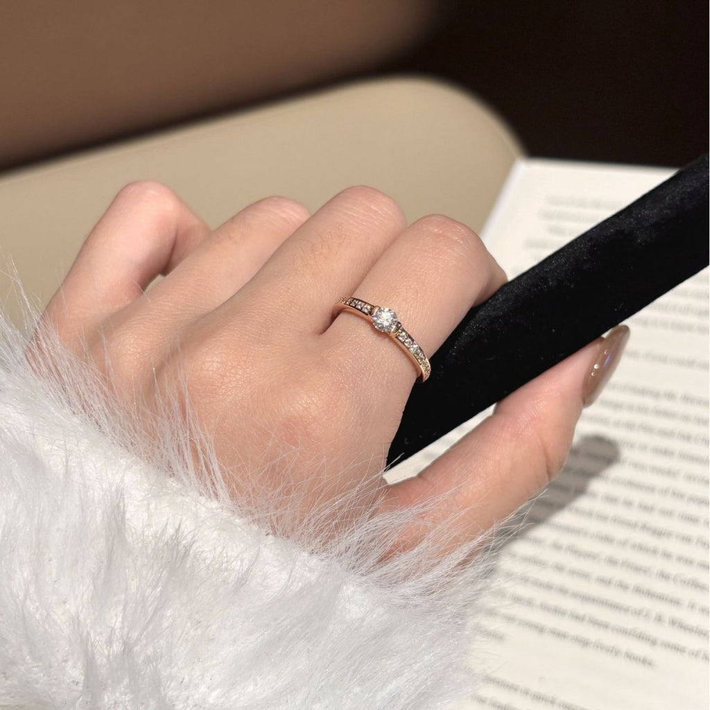S925 Silver Micro-Pave Moissanite Ring