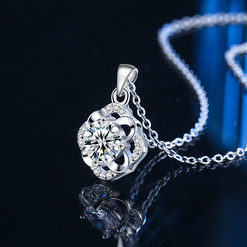 S925 Sterling Silver Moissanite Flower Stamen Four Leaf Clover Pendant Necklace