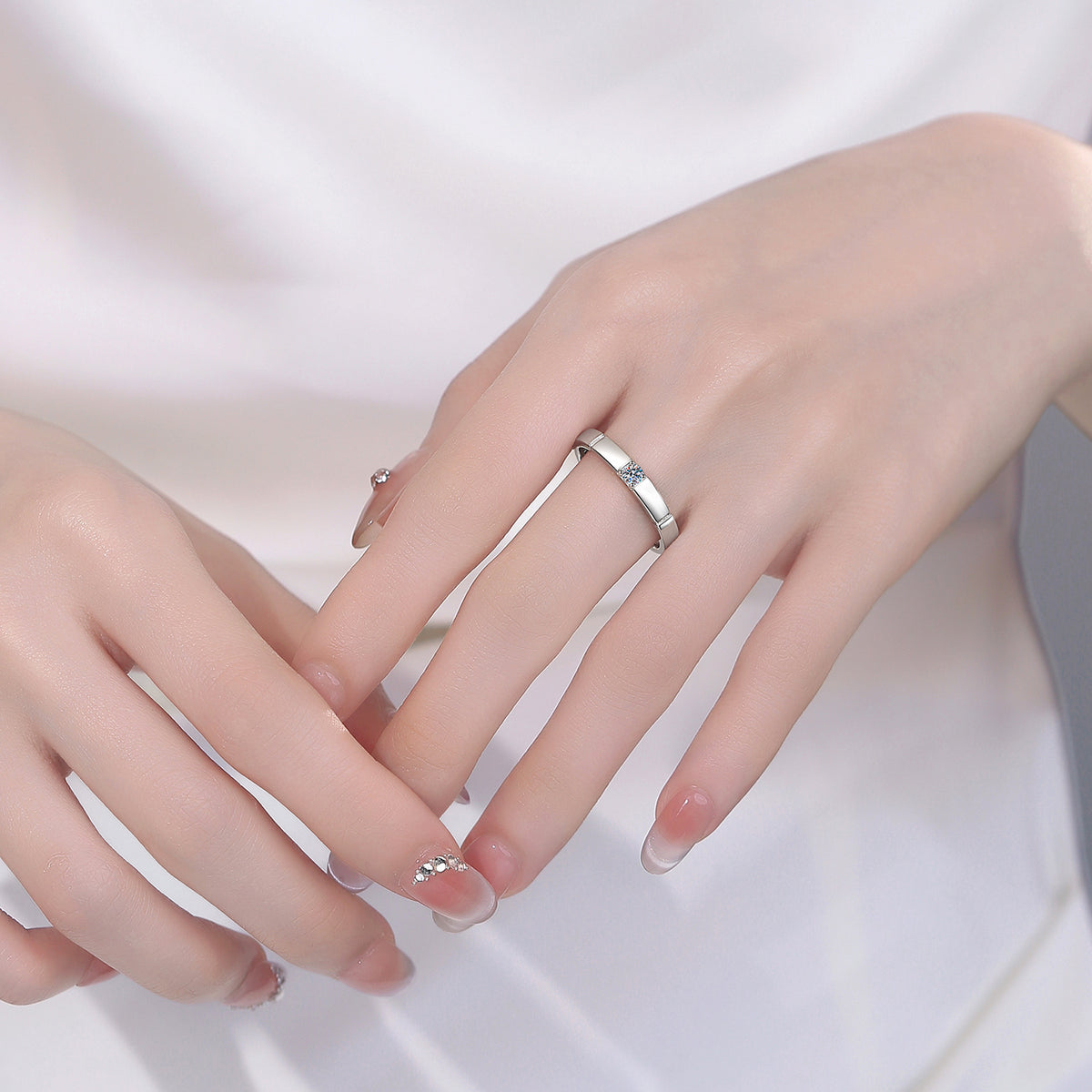 S925 Sterling Silver Six-Prong Moissanite Ring