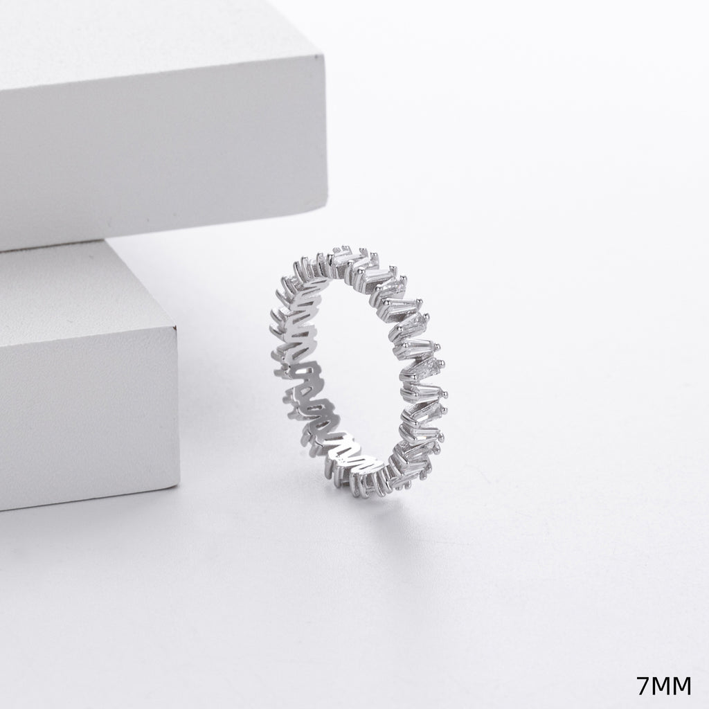 925 Sterling Silver Korean-Style V-Shaped Ring with Inlaid Zirconia
