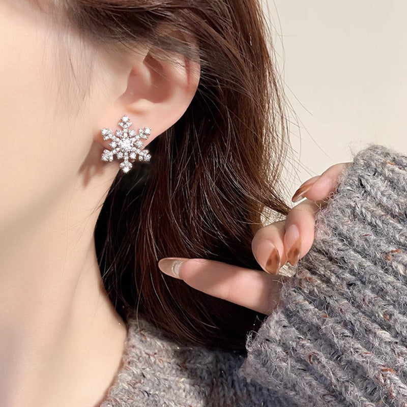 Christmas jewelry- S925 sterling silver moissanite snowflake earrings