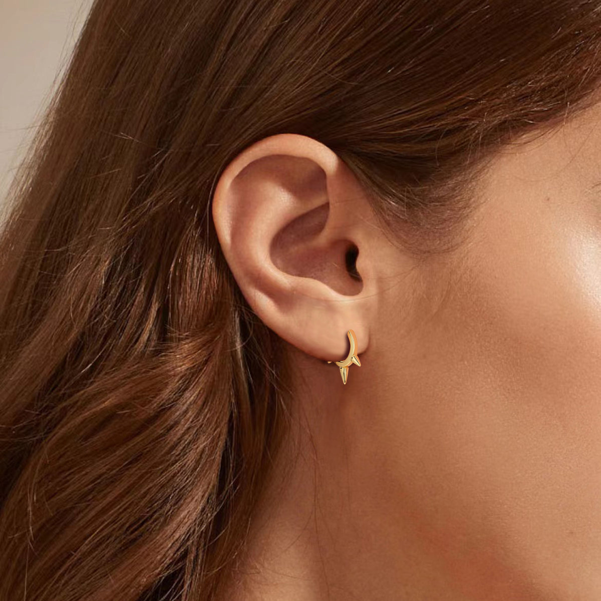 Minimalist Spike Huggie Hoop Earrings in 925 Sterling Silver