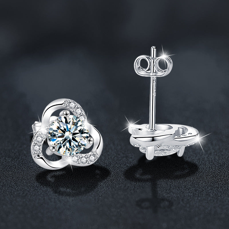 Simple Summer S925 Sterling Silver Leaf Moissanite Stud Earrings