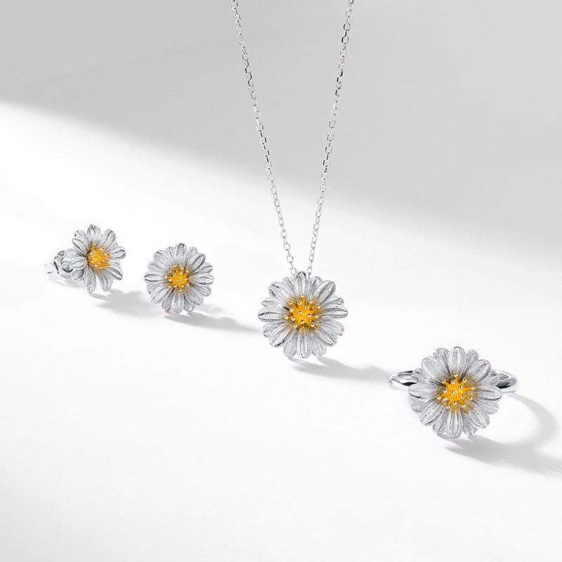 S925 Sterling Silver Gold-Plated Daisy Pendant Necklace