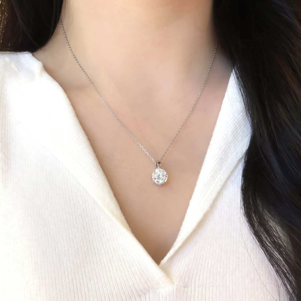S925 Sterling Silver Round Moissanite Necklace