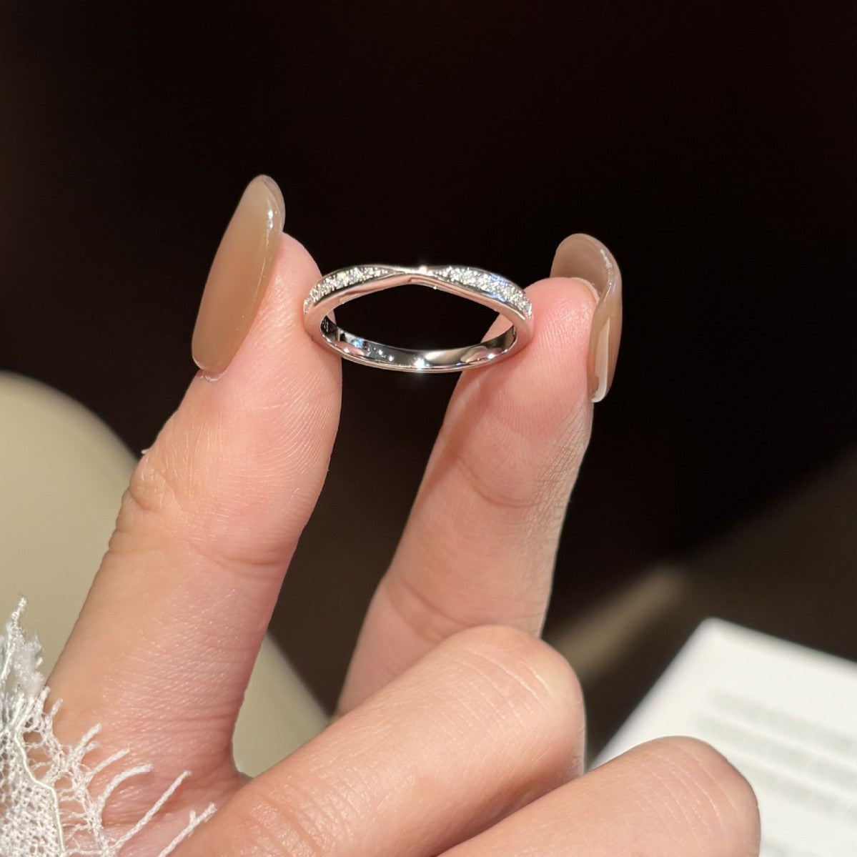 Möbius S925 Sterling Silver Moissanite Ring