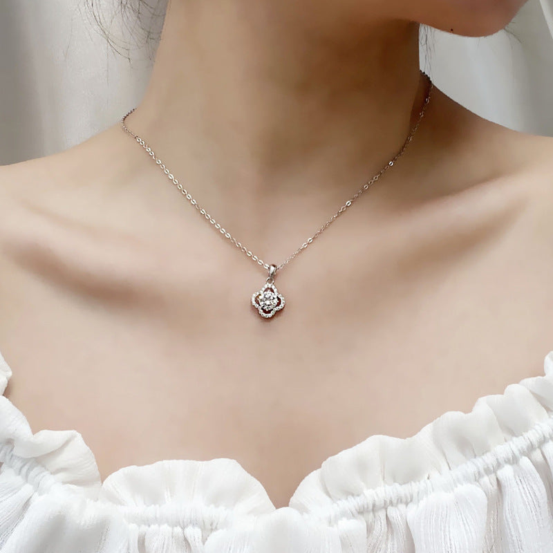 S925 Sterling Silver Clover Moissanite Necklace