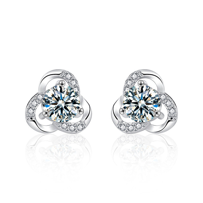 Simple Summer S925 Sterling Silver Leaf Moissanite Stud Earrings