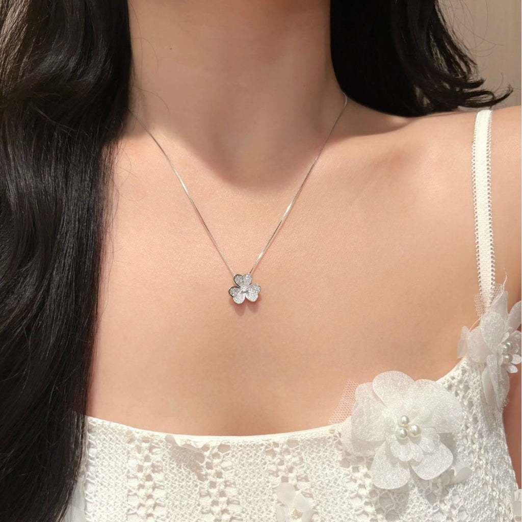S925 Sterling Silver Four-Leaf Clover Moissanite Necklace