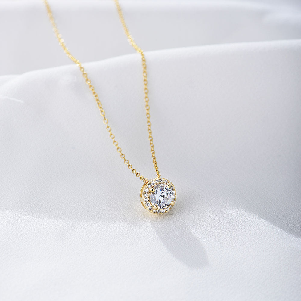 S925 Sterling Silver Diamond-Embedded Round Zircon Necklace
