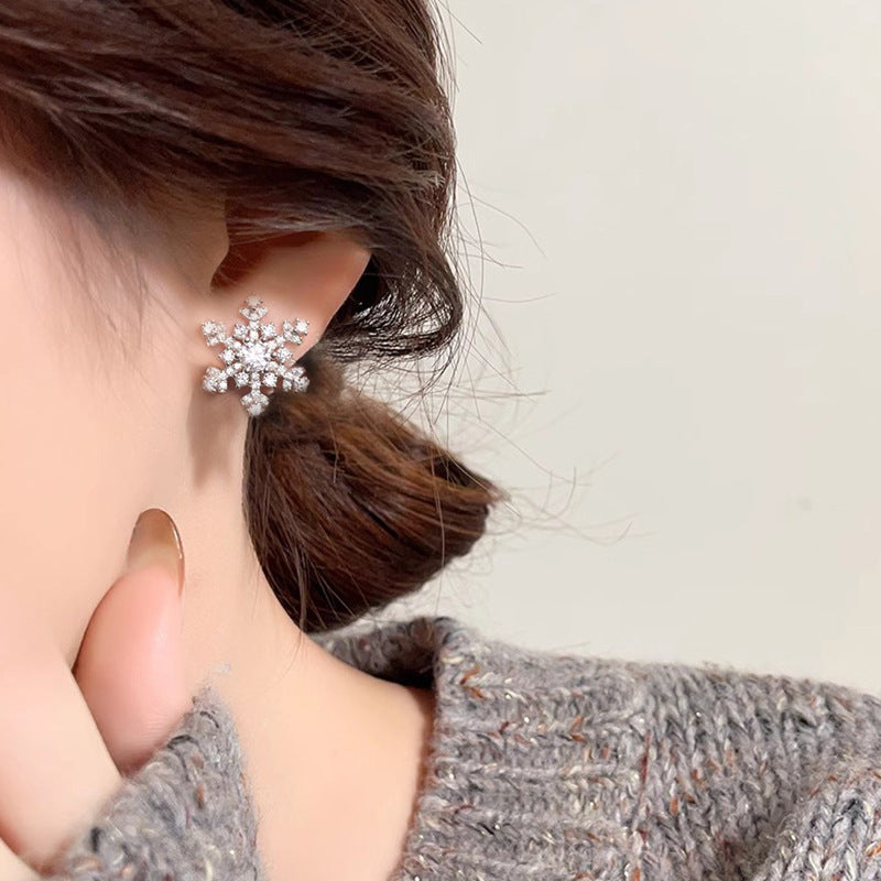 Christmas jewelry- S925 sterling silver moissanite snowflake earrings