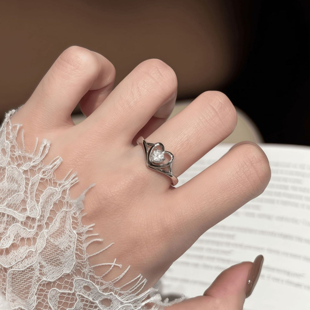 S925 Sterling Silver Heart-Shaped Colorful Moissanite Ring