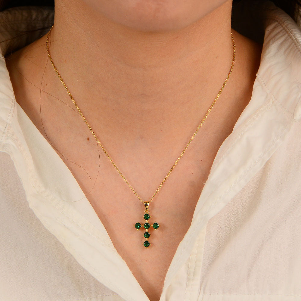 S925 Sterling Silver Retro Emerald Zircon Cross Pendant Necklace