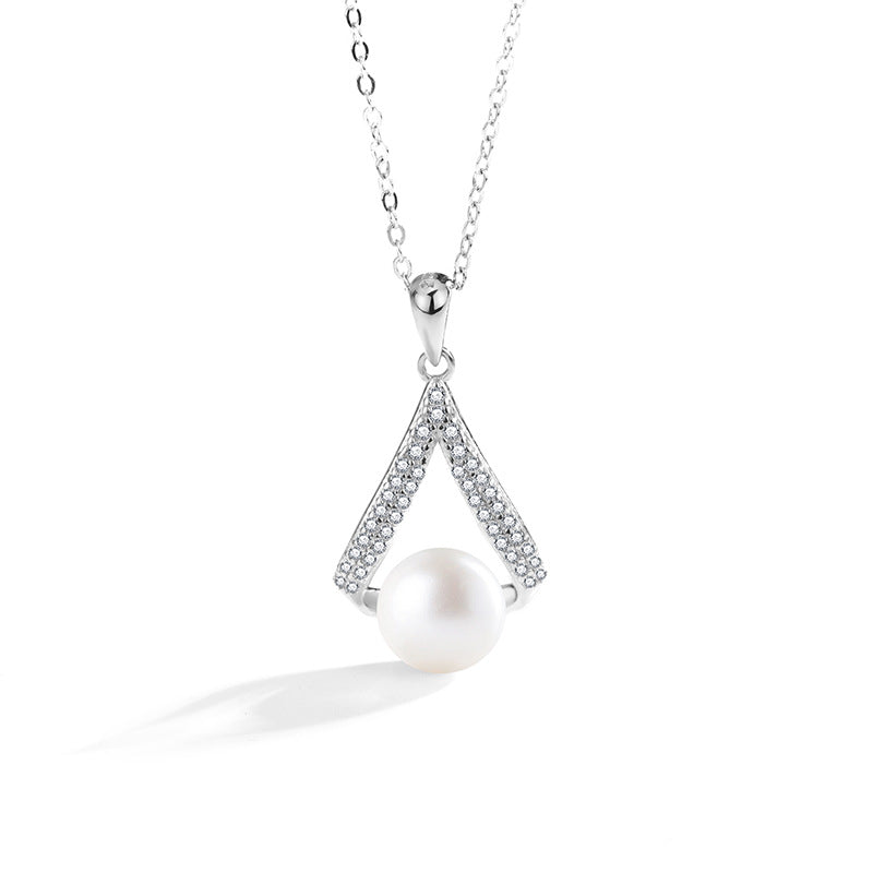 S925 Sterling Silver Moissanite V-Shaped Pearl Necklace