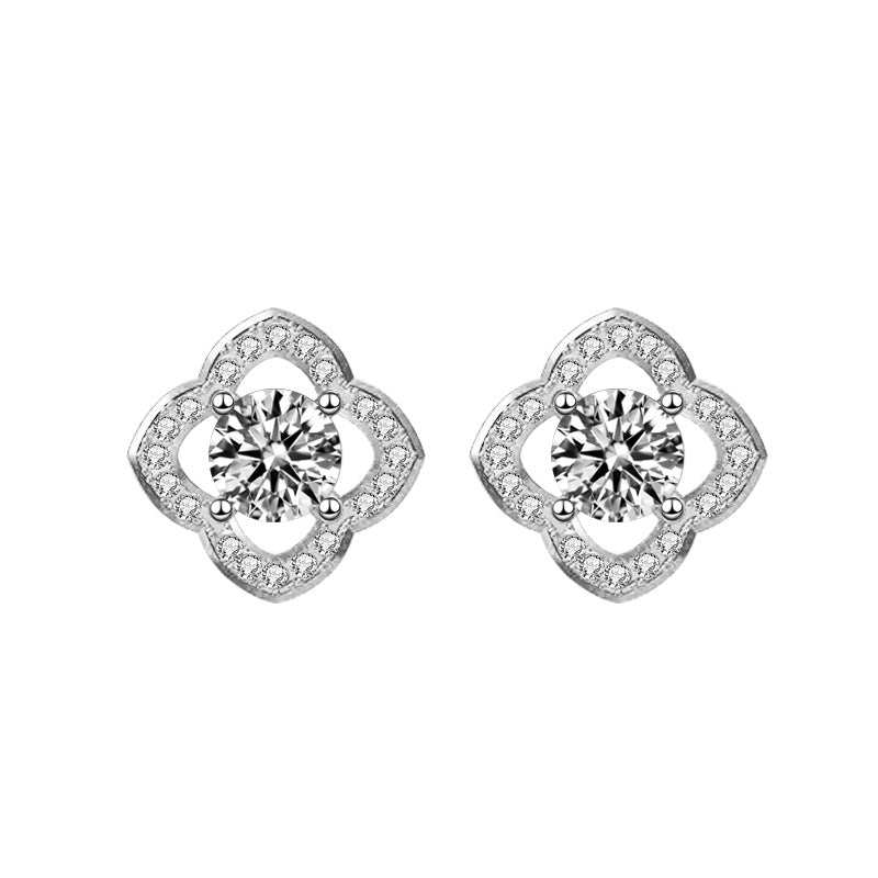 925 sterling silver four-leaf clover inlaid Mosang stone earrings