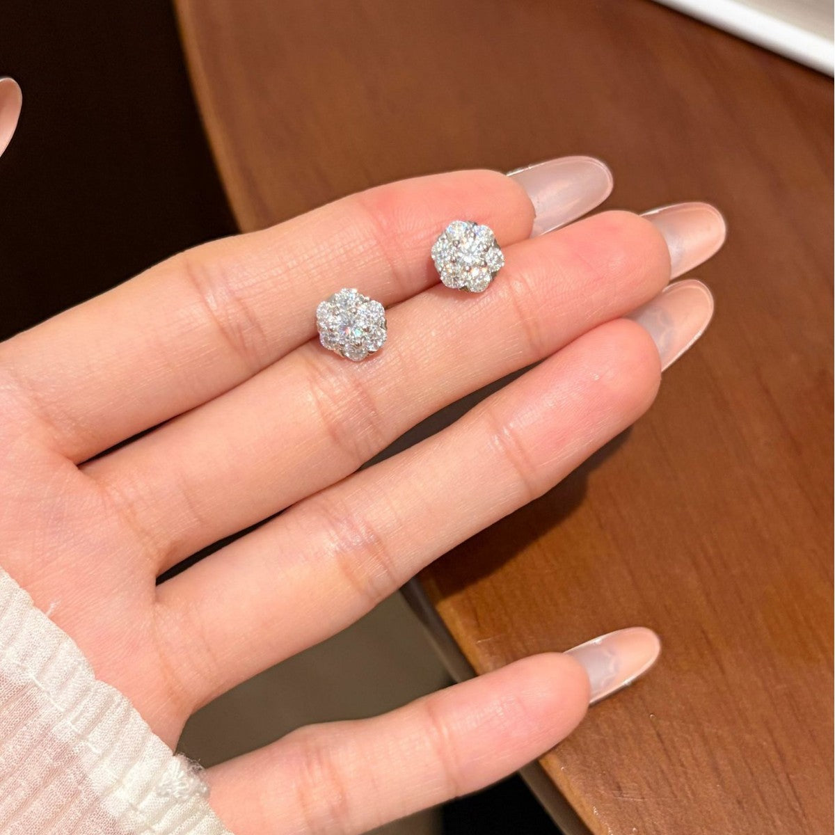S925 Sterling Silver Flower Stud Earrings with Moissanite