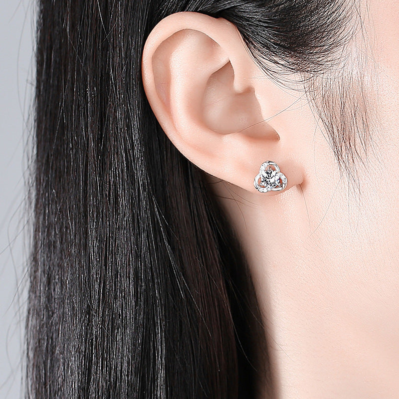 Simple Summer S925 Sterling Silver Leaf Moissanite Stud Earrings