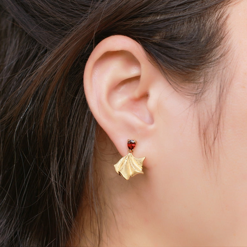S925 Sterling Silver Gold-Plated Garnet Fan-Shaped Ginkgo Leaf Earrings