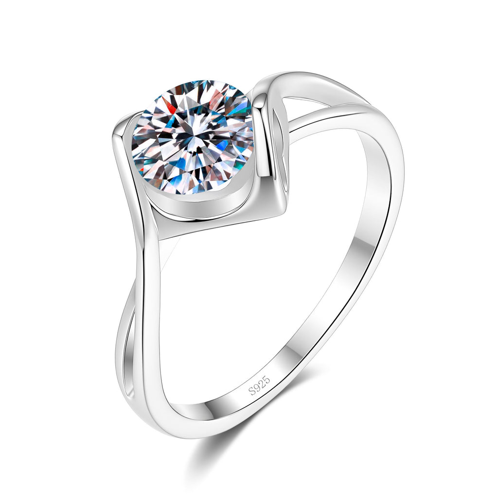 S925 Twisted Ring with Colored Moissanite