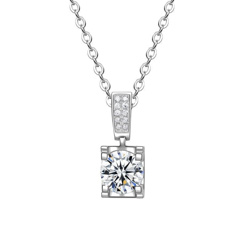 S925 Sterling Silver Moissanite Classic Four-Claw Ox Head Pendant Necklace