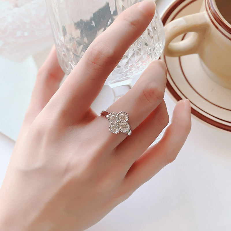 S925 Sterling Silver Four Leaf Clover Moissanite Ring