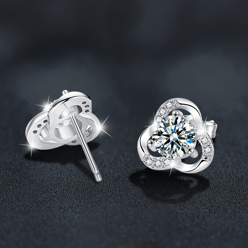 Simple Summer S925 Sterling Silver Leaf Moissanite Stud Earrings
