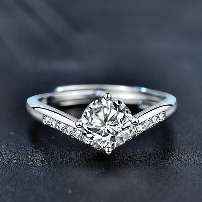 S925 Sterling Silver Heart Moissanite Ring