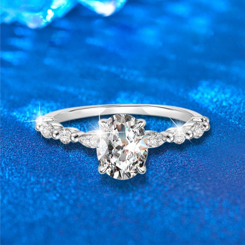 925 Sterling Silver Oval Moissanite Ring