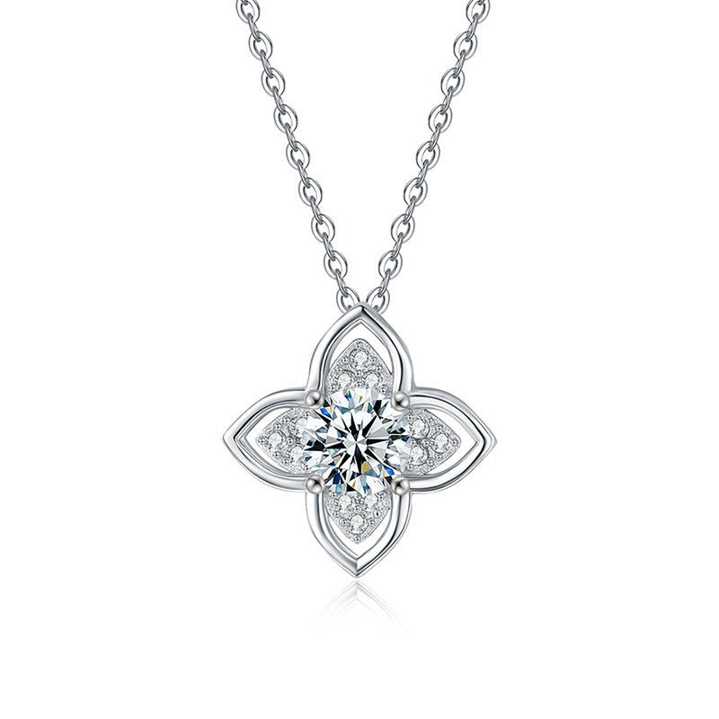 S925 Sterling Silver Moissanite Clover Pendant Clavicle Chain Necklace