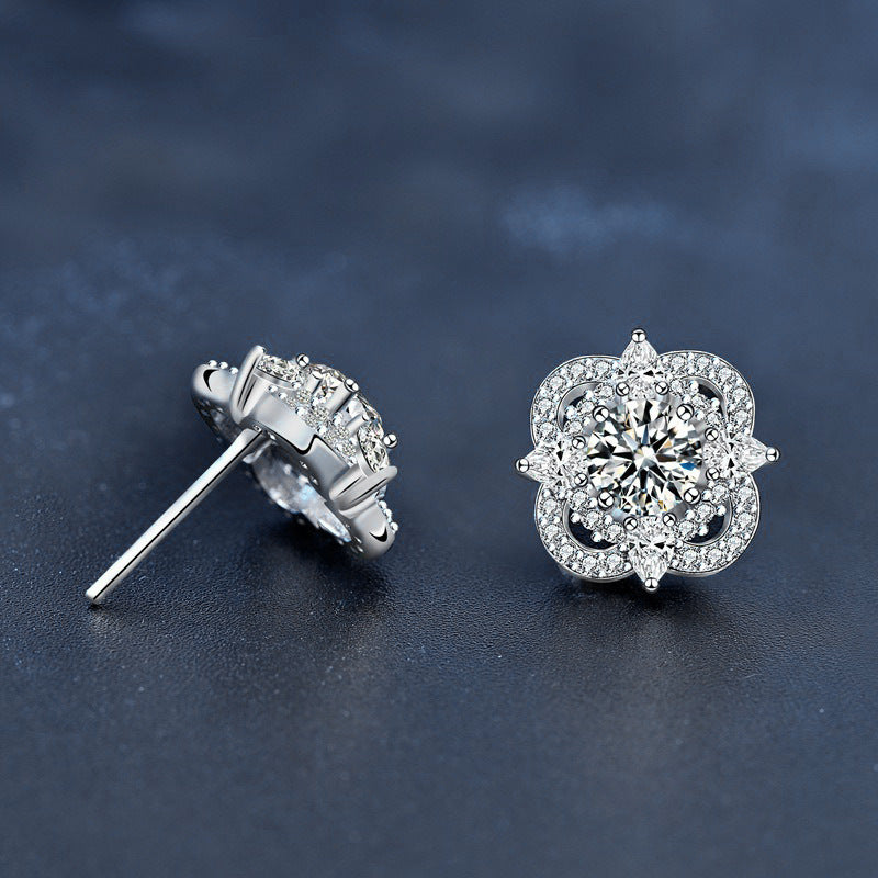 925 Sterling Silver Four-Leaf Clover Stud Earrings — Stylish & Sophisticated Moissanite