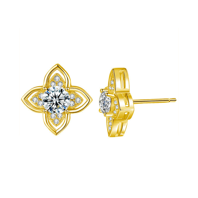 S925 Sterling Silver Simple Four-Leaf Clover Earrings with Moissanite