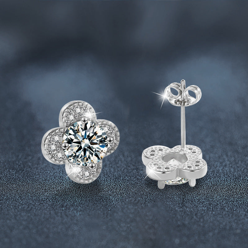 S925 Sterling Silver Simple Four-Leaf Clover Moissanite Stud Earrings