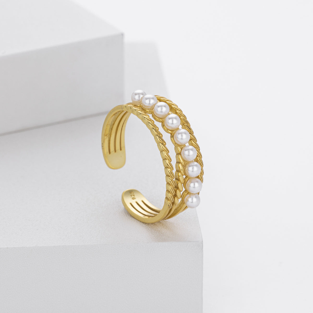 S925 Sterling Silver Elegant and Stylish Open Ring with Pearl Inlay
