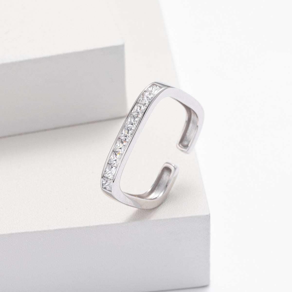 S925 sterling silver exquisite open ring set with square zircon stones