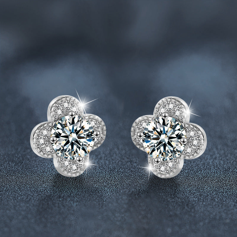 S925 Sterling Silver Simple Four-Leaf Clover Moissanite Stud Earrings