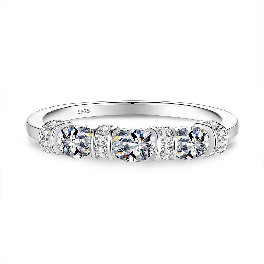 S925 Sterling Silver Closed-Band Oval Moissanite Ring