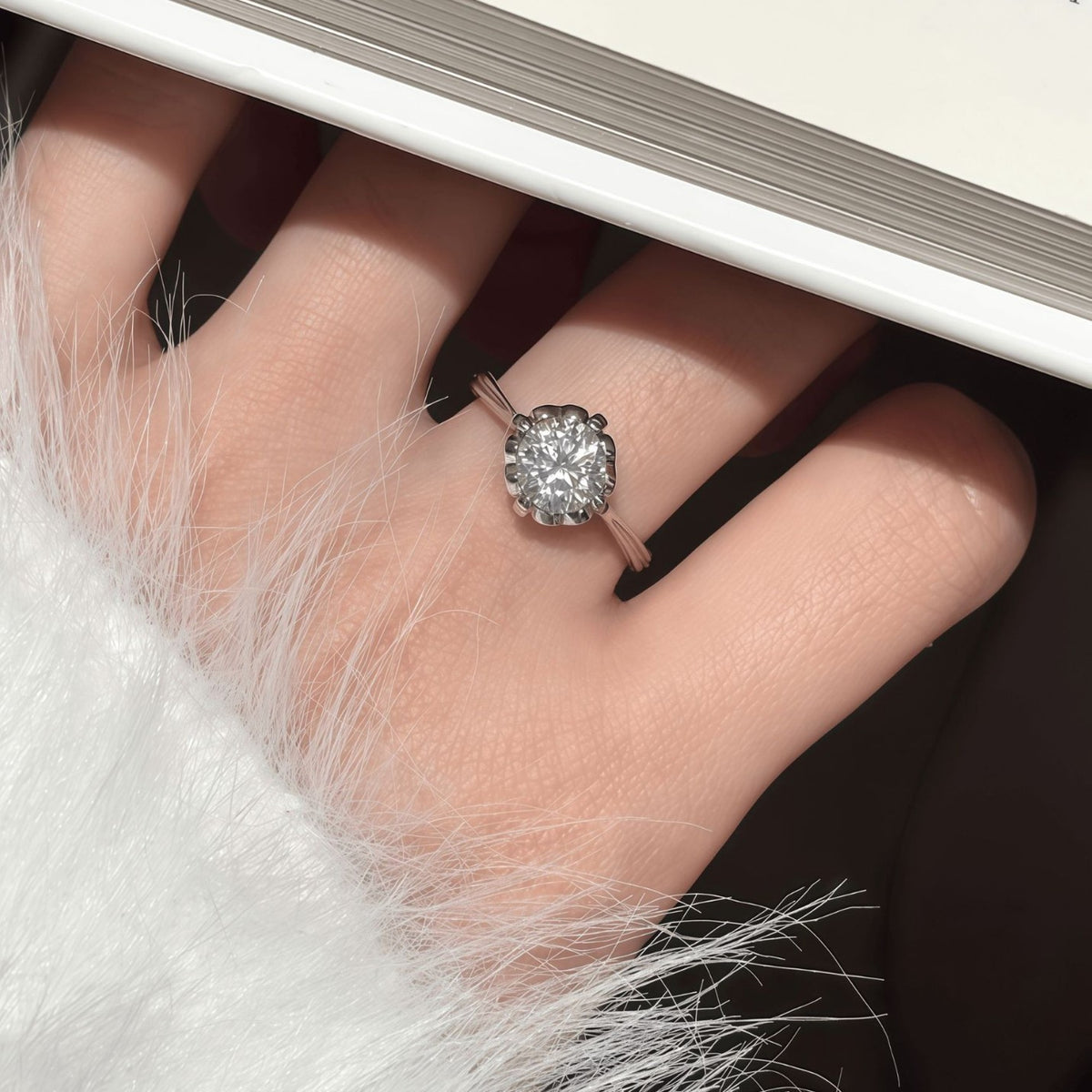 S925 Sterling Silver Floral Ring with Colorful Moissanite