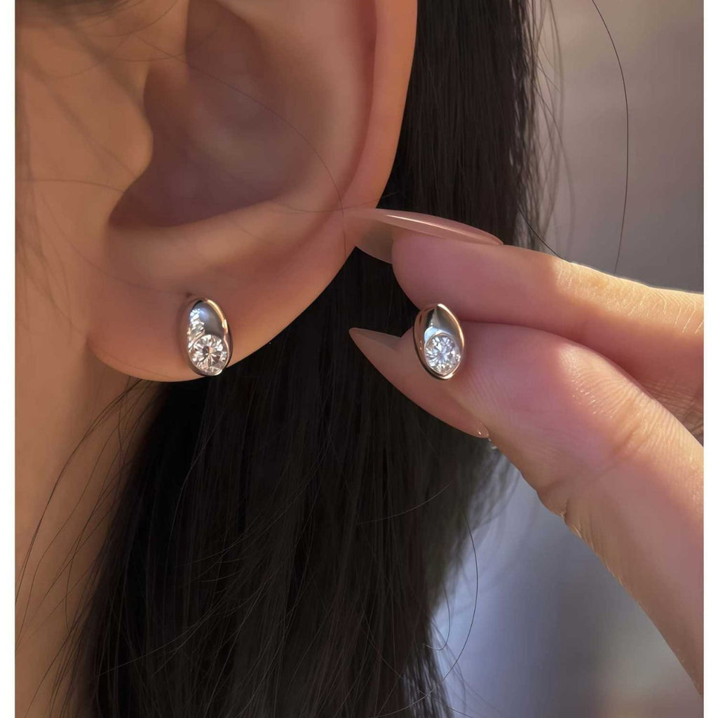 S925 Sterling Silver Oval Moissanite Stud Earrings