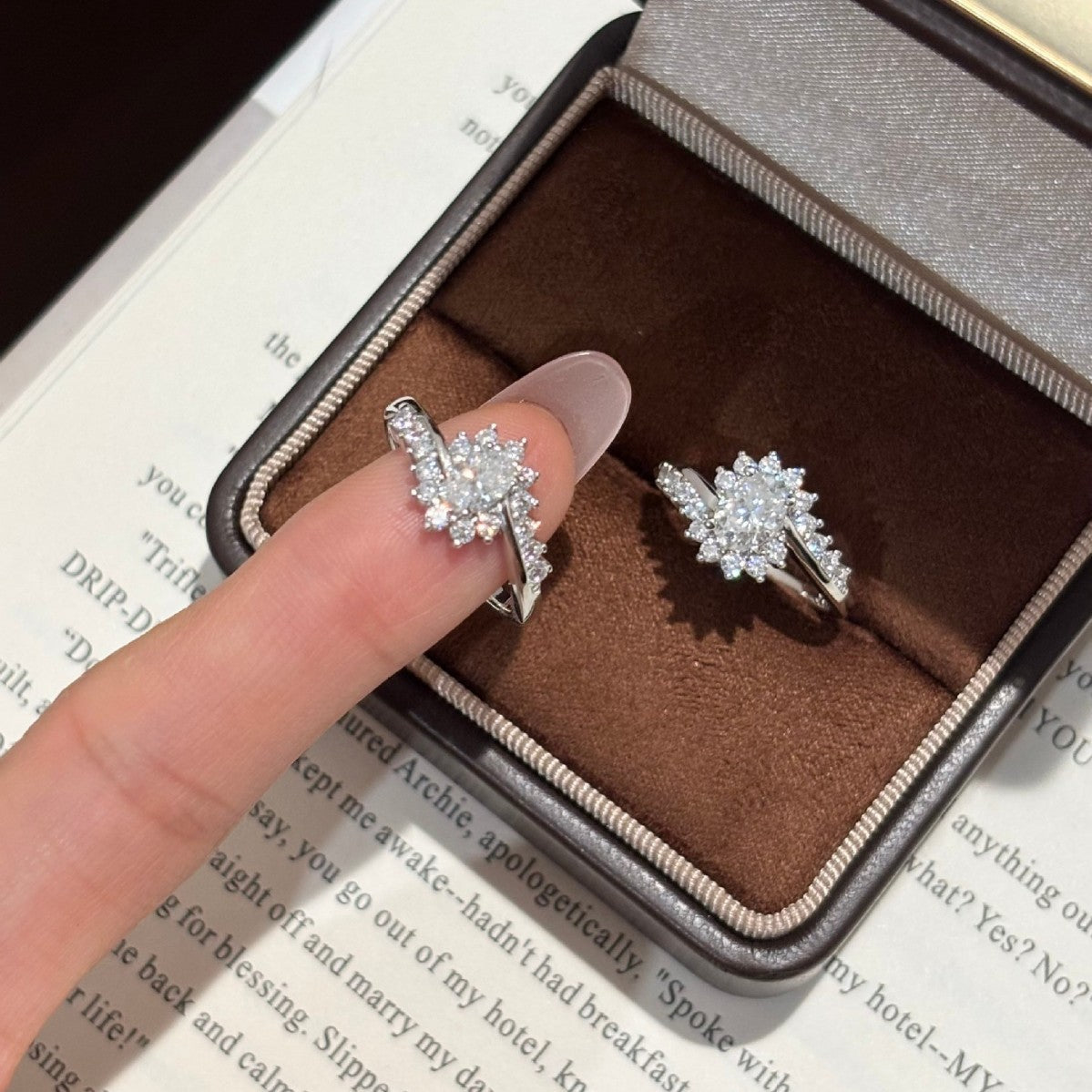 S925 Silver "Pigeon's Egg" Moissanite Ring